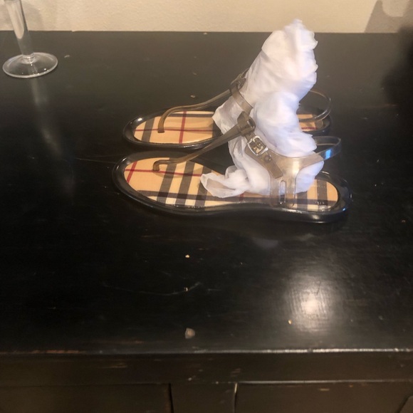 BURBERRY SANDALS JELLIES PREOWNED Size-7 - Picture 2 of 5